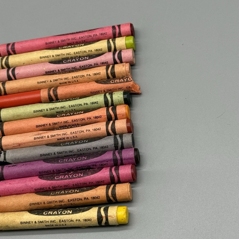 Vintage Crayola Crayons by Binney & Smith Made in USA Lot 13 Used - Picture 5 of 5